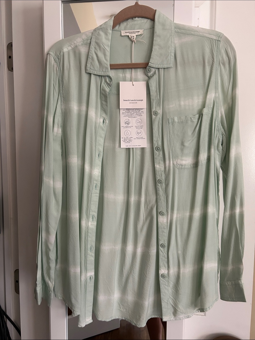 beachlunchlounge Mint & White Tie-Dye Button-Down Shirt